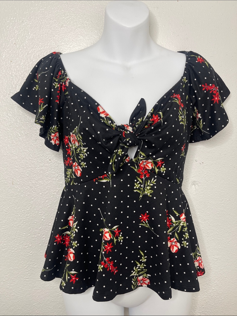 LIKE NEW! EXPRESS- Black Floral Tie-Front Peplum Blouse with Flutter Sleeves- S